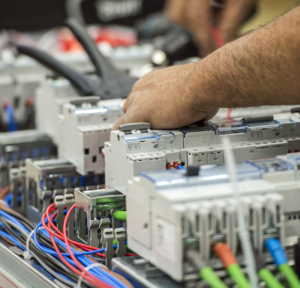 Servicios de venta de material eléctrico Valencia profesional